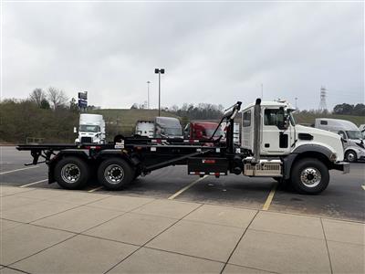 2027 Mack GR64B