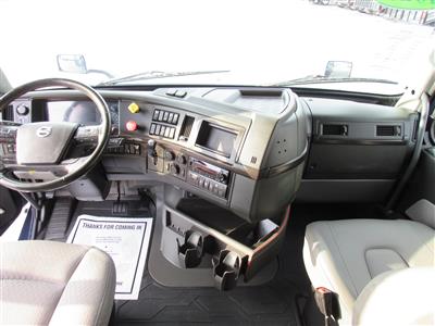2023 Volvo VNL64T740