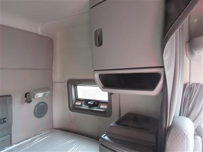 2023 Volvo VNL64T740