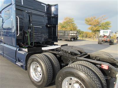 2023 Volvo VNL64T740