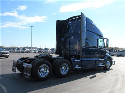 2023 Volvo VNL64T760