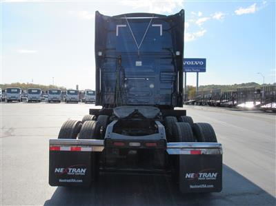 2023 Volvo VNL64T760