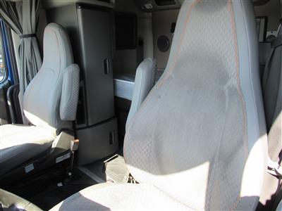 2023 Volvo VNL64T760