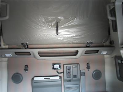 2023 Volvo VNL64T760