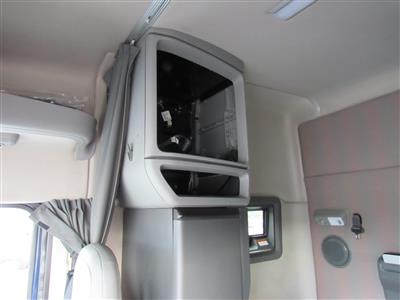 2023 Volvo VNL64T740
