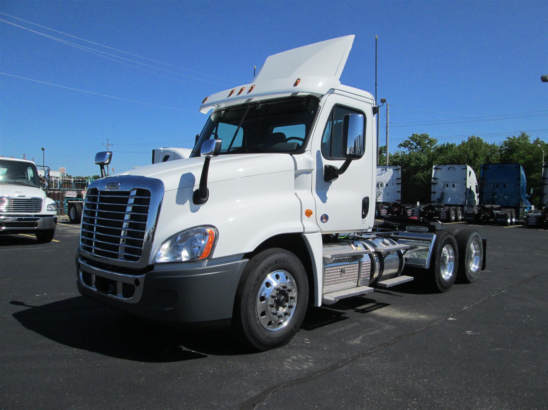 2015 Freightliner Cascadia Day Cab 1294