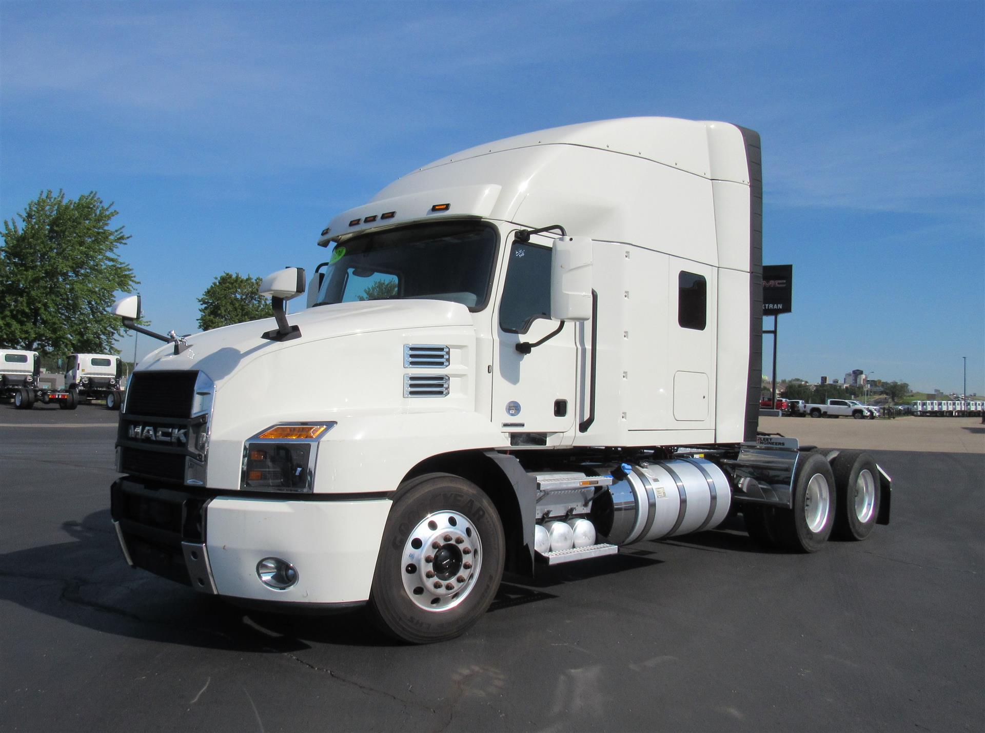 Mack ANTHEM 64T 70 INCH SLEEPER Trucks For Sale
