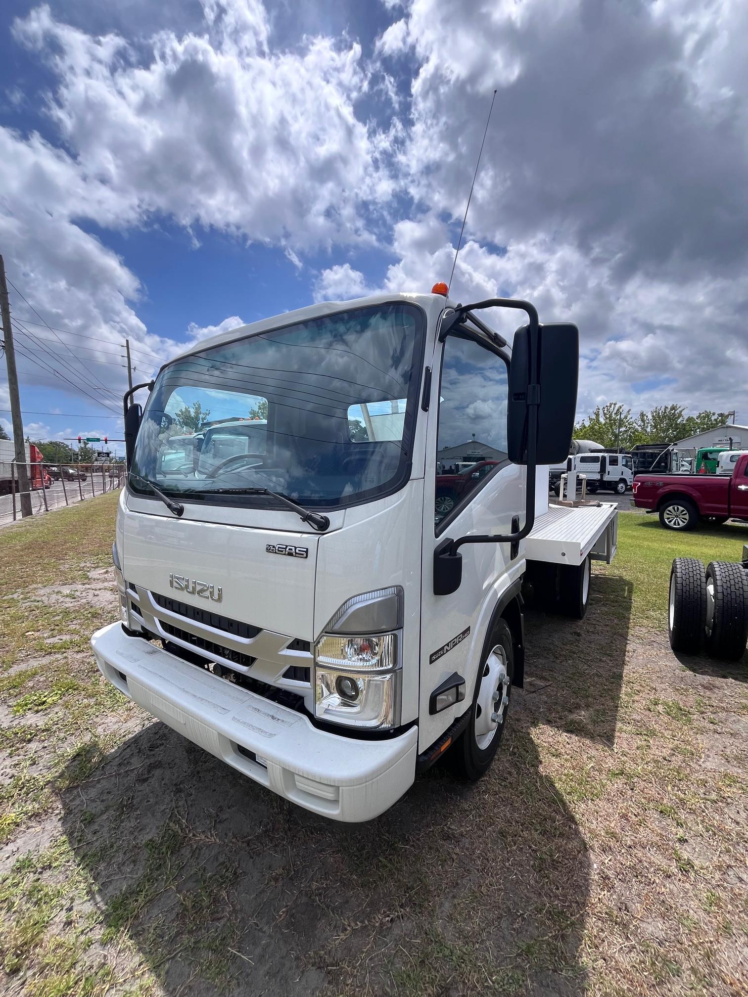 2024 Isuzu NPR-1F104