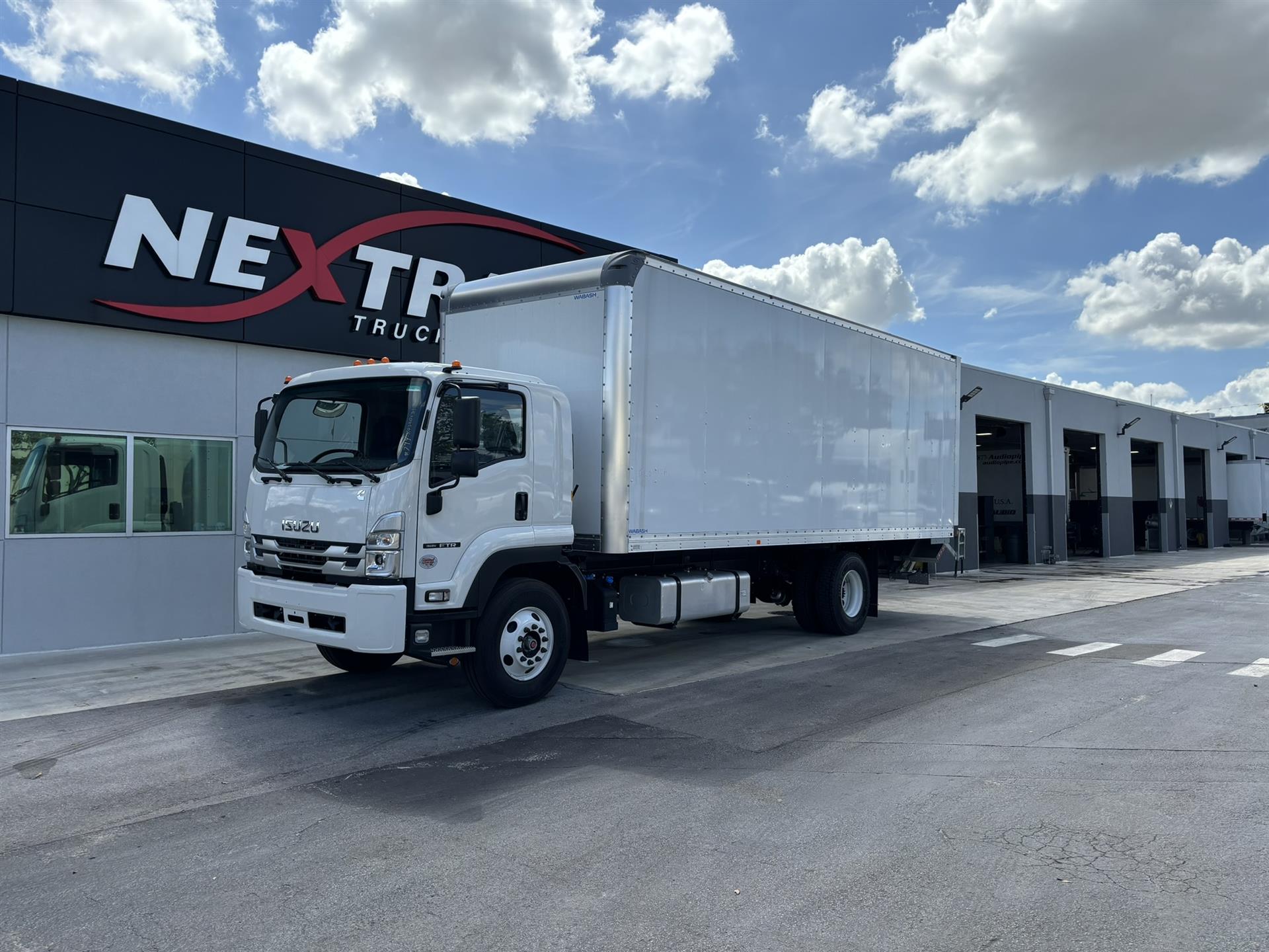 2025 Isuzu FTR-MT6G2