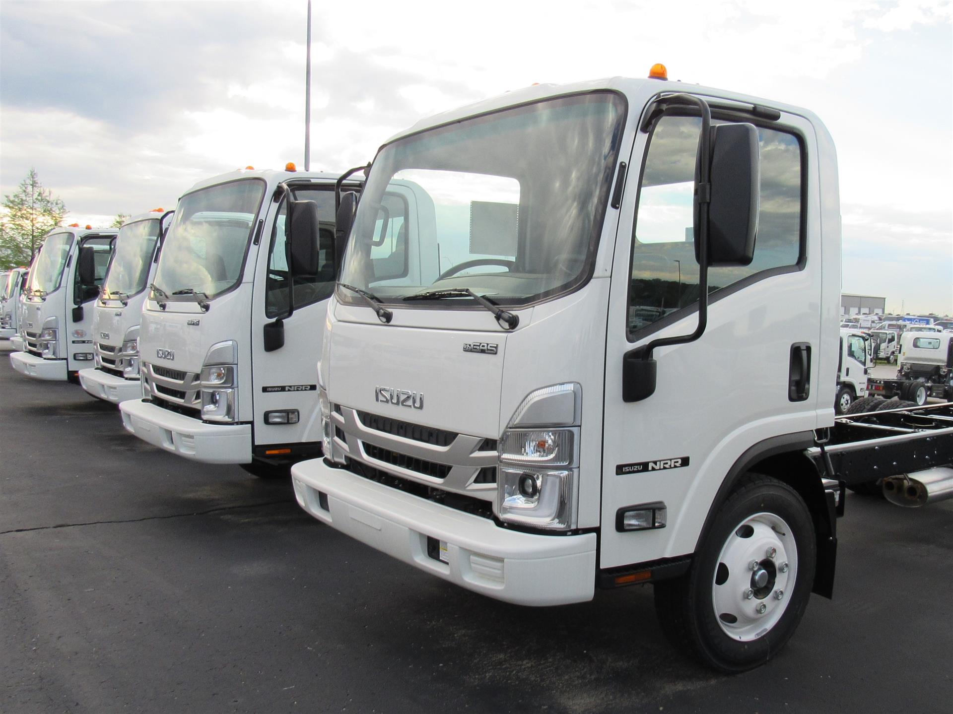 2024 Isuzu NRR Gas