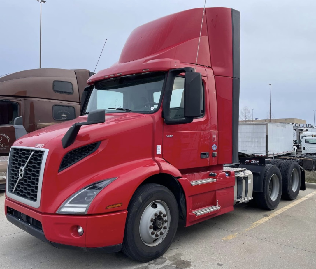 2019 Volvo VNR64T300