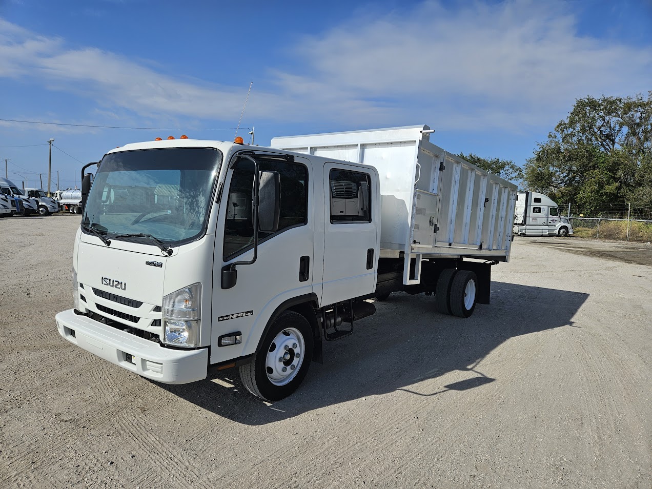 2019 Isuzu NPR HD