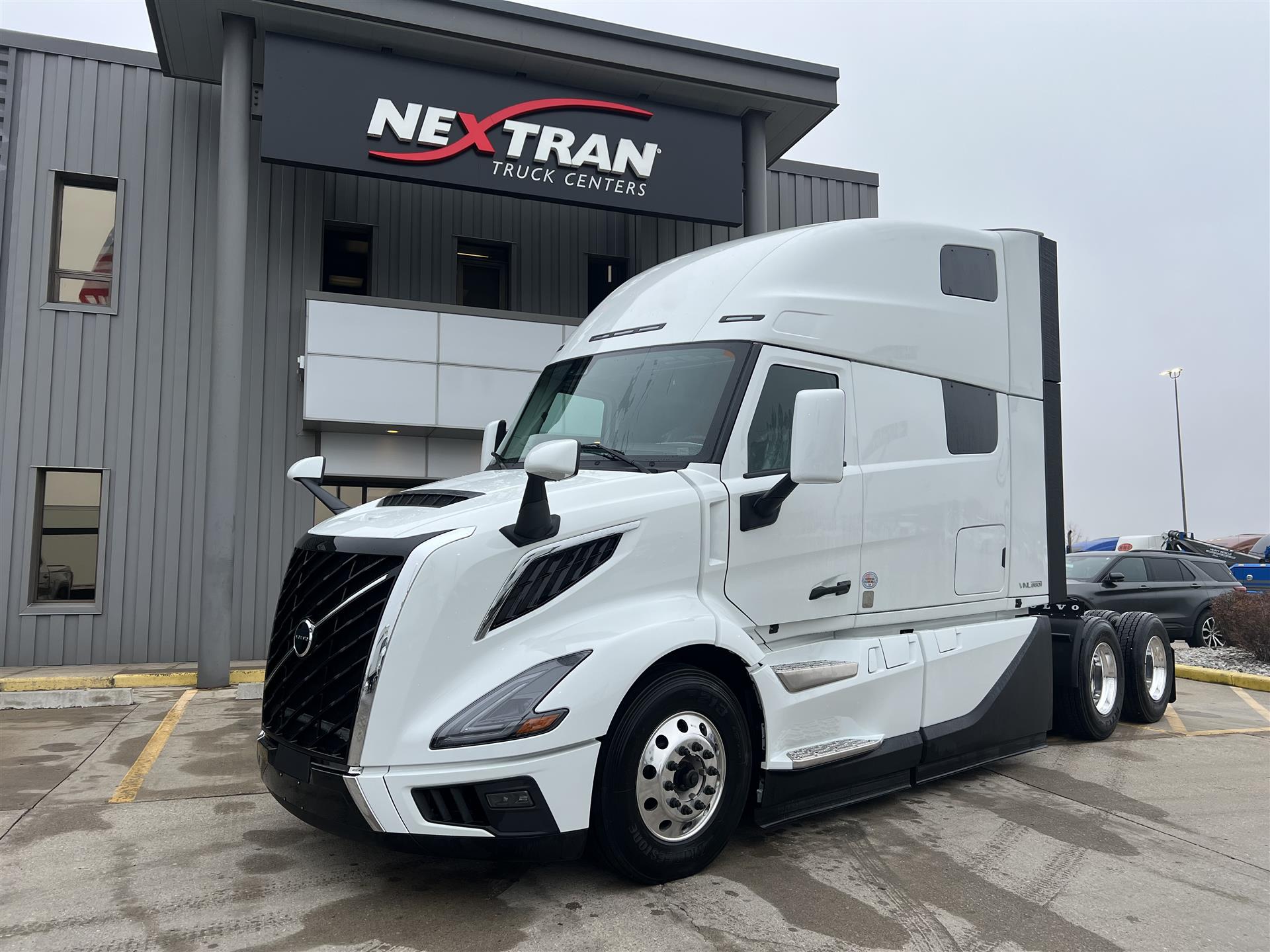 2025 Volvo NEW VNL860