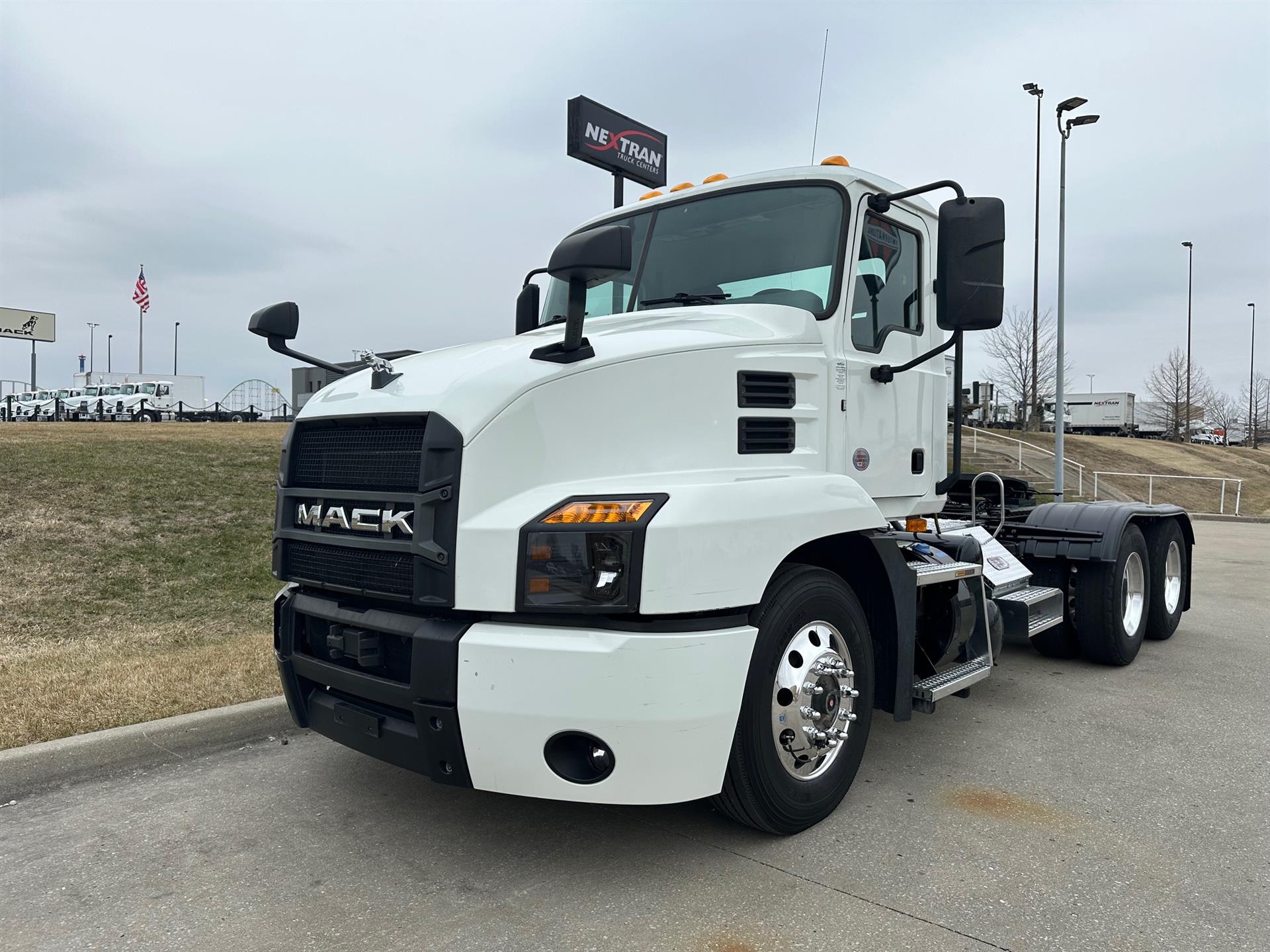 2020 Mack ANTHEM 64T DAYCAB