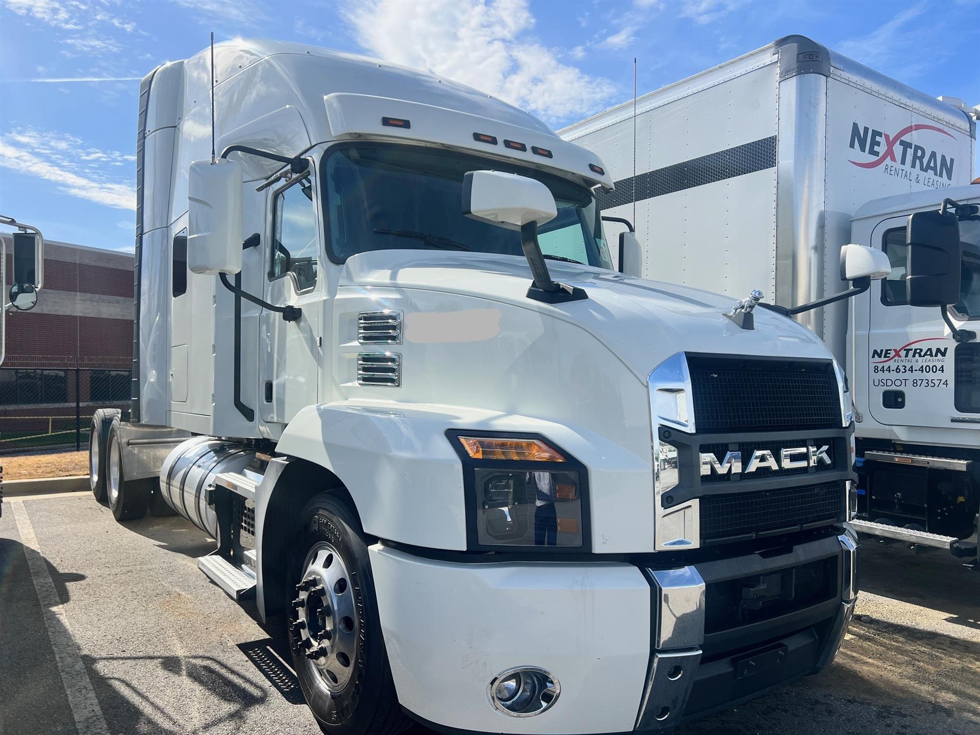 2021 Mack AN64T