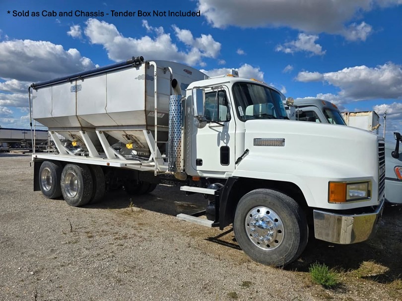 2015 Mack CXU613