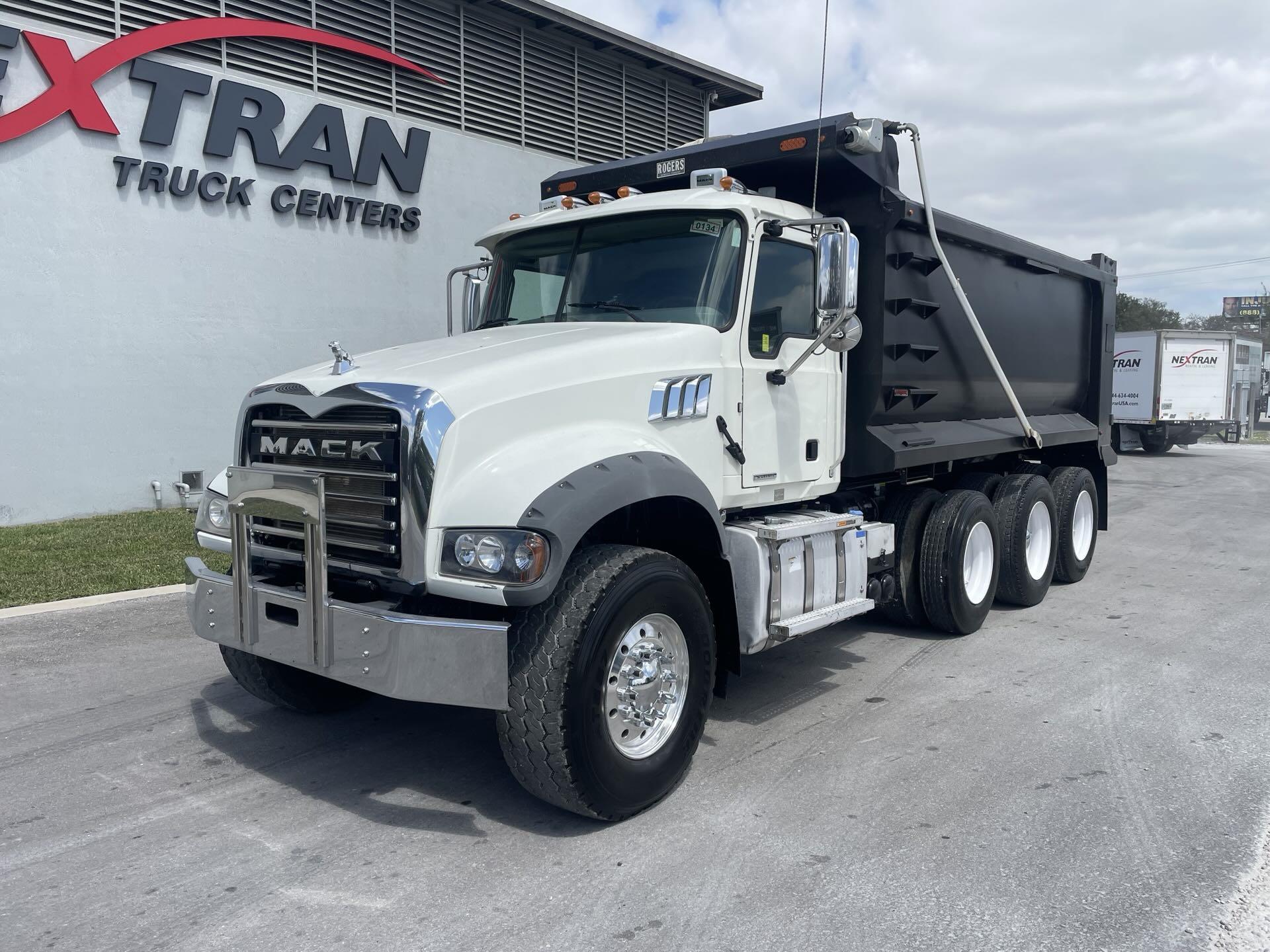 2020 Mack GR64F