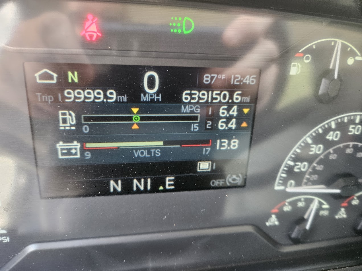 2019 Volvo - image 7