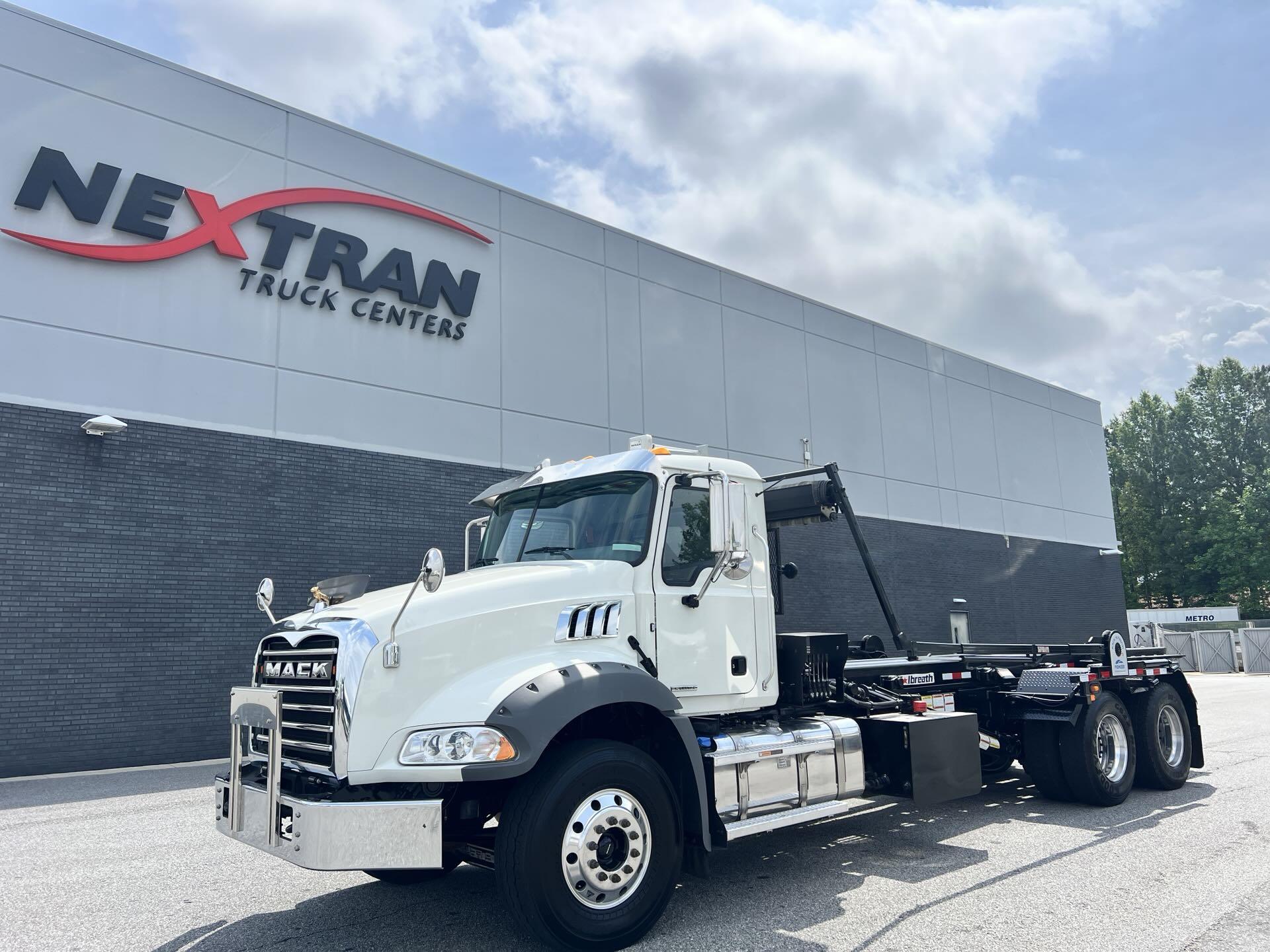 2024 Mack GR64BR