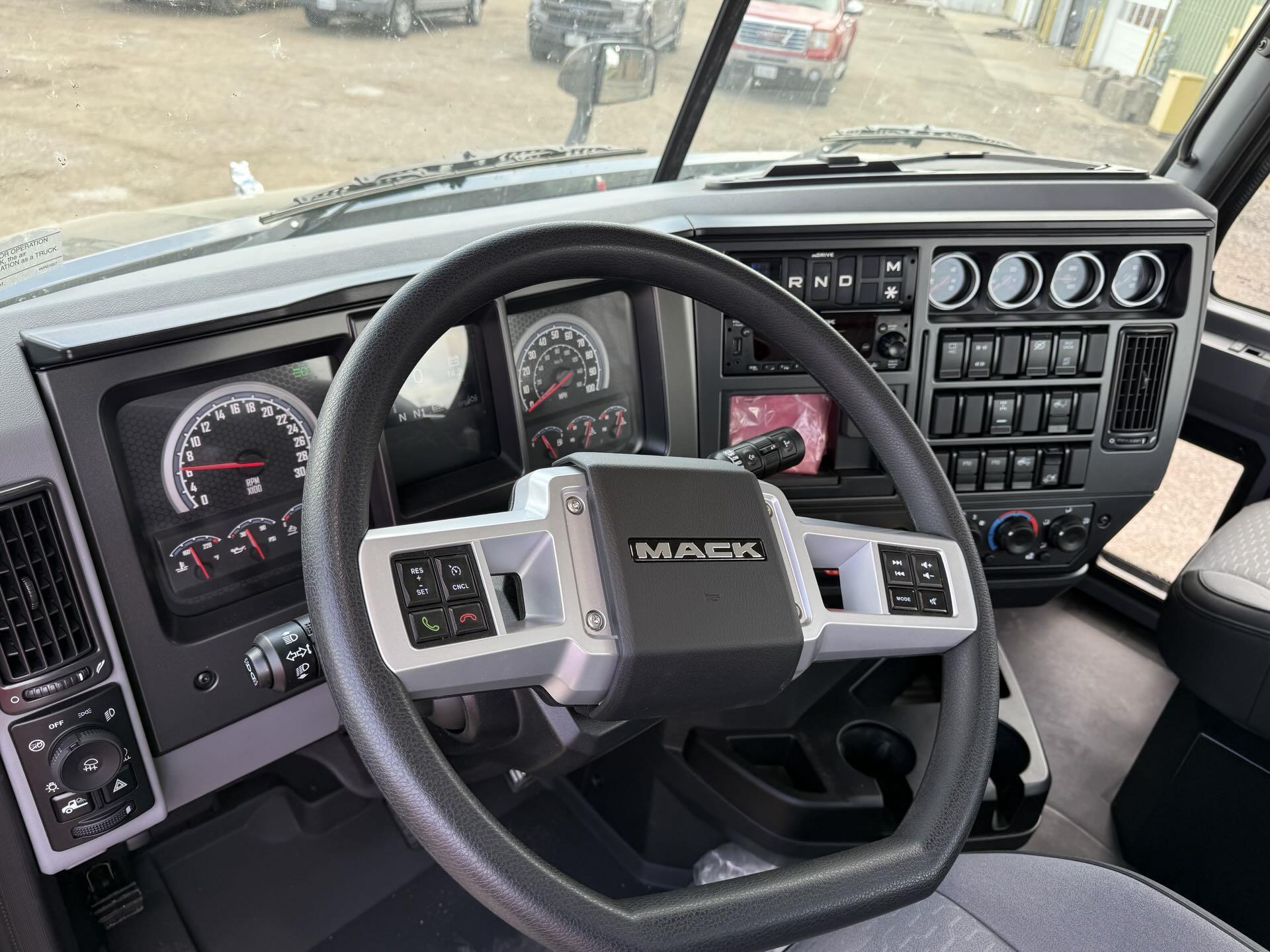 2025 Mack - image 9
