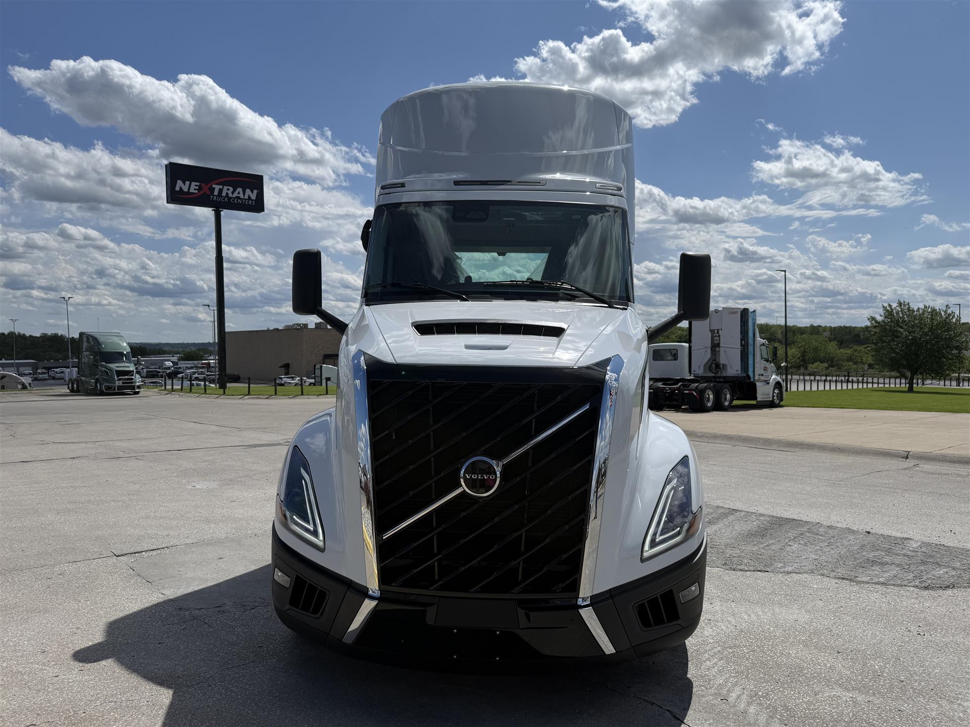 2026 Volvo - image 2