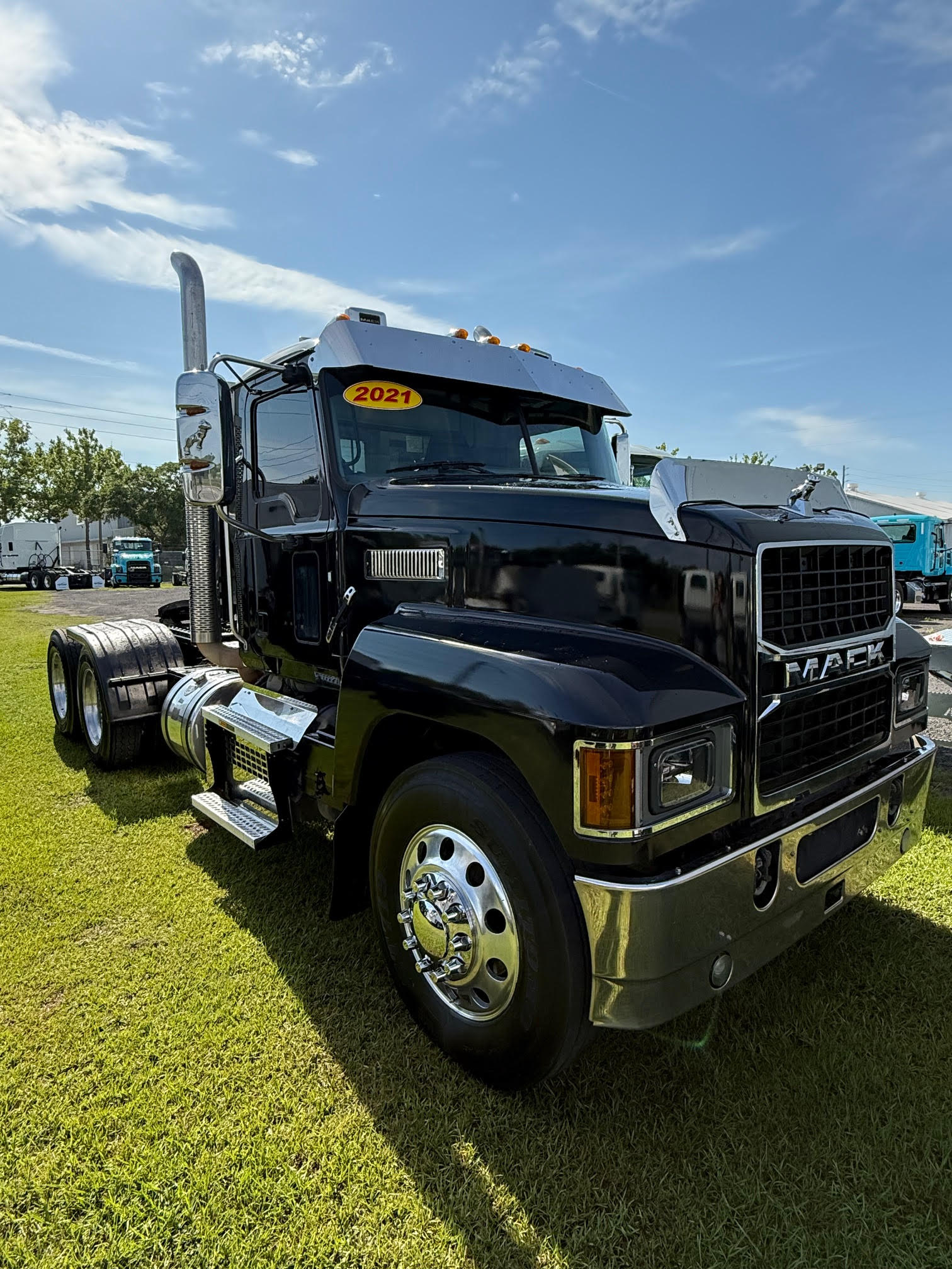 2021 Mack - image 4