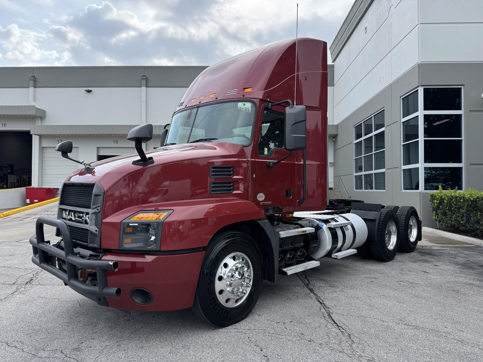 2019 Mack AN64T