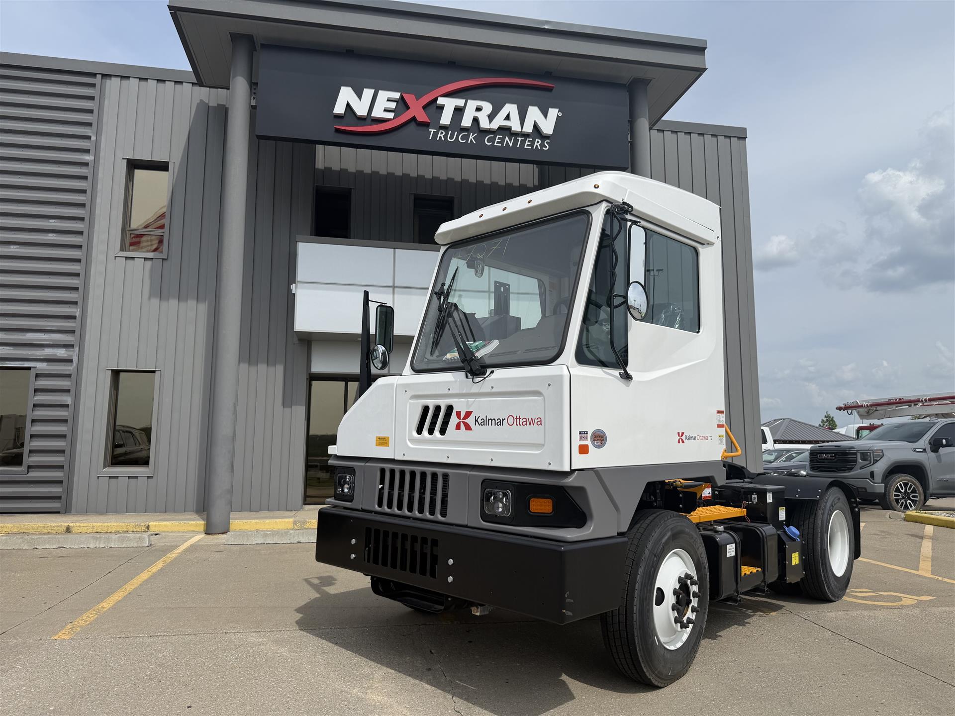 2025 Ottawa 4x2 DOT/ON HWY