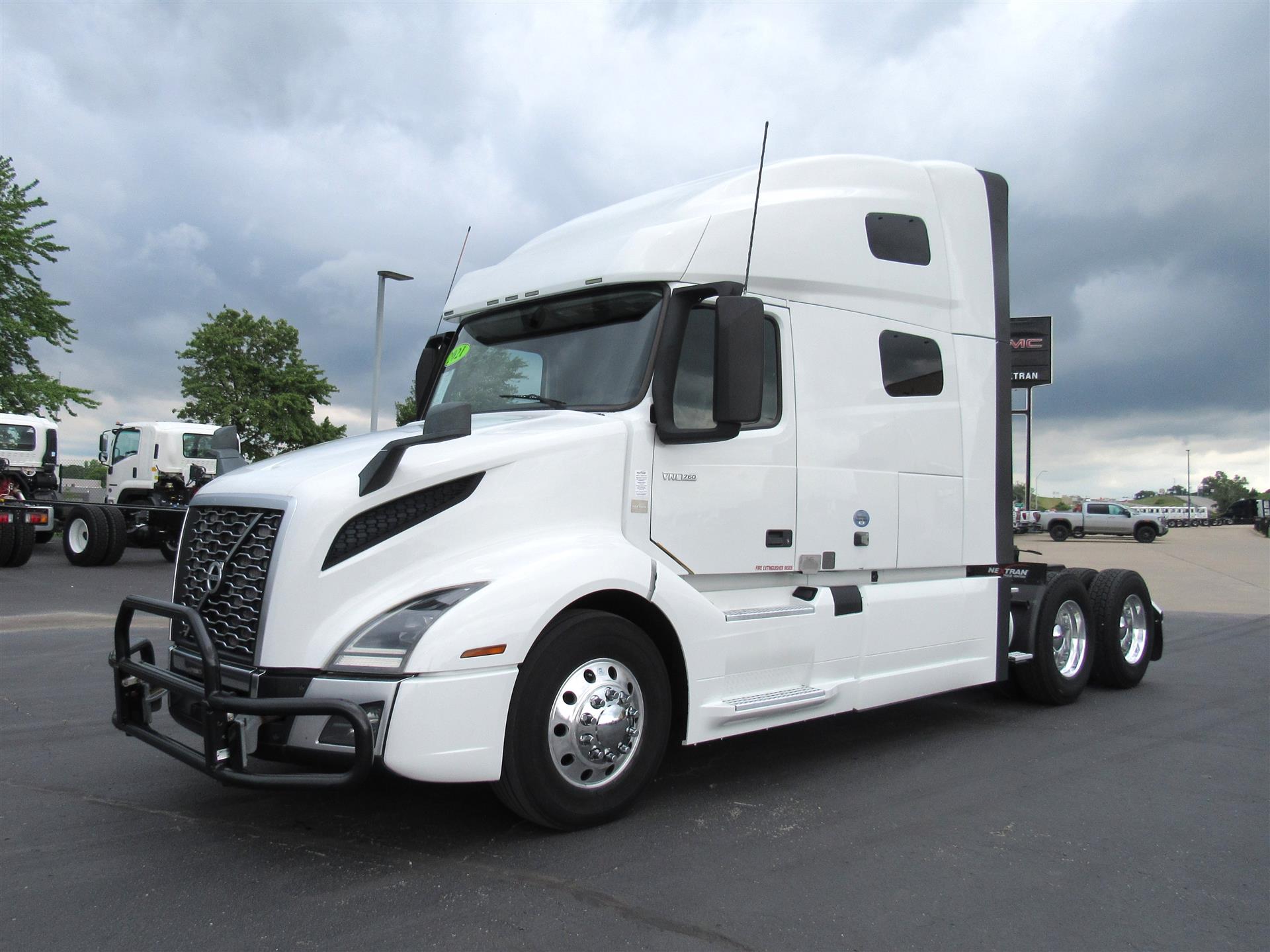 2021 Volvo VNL64T760