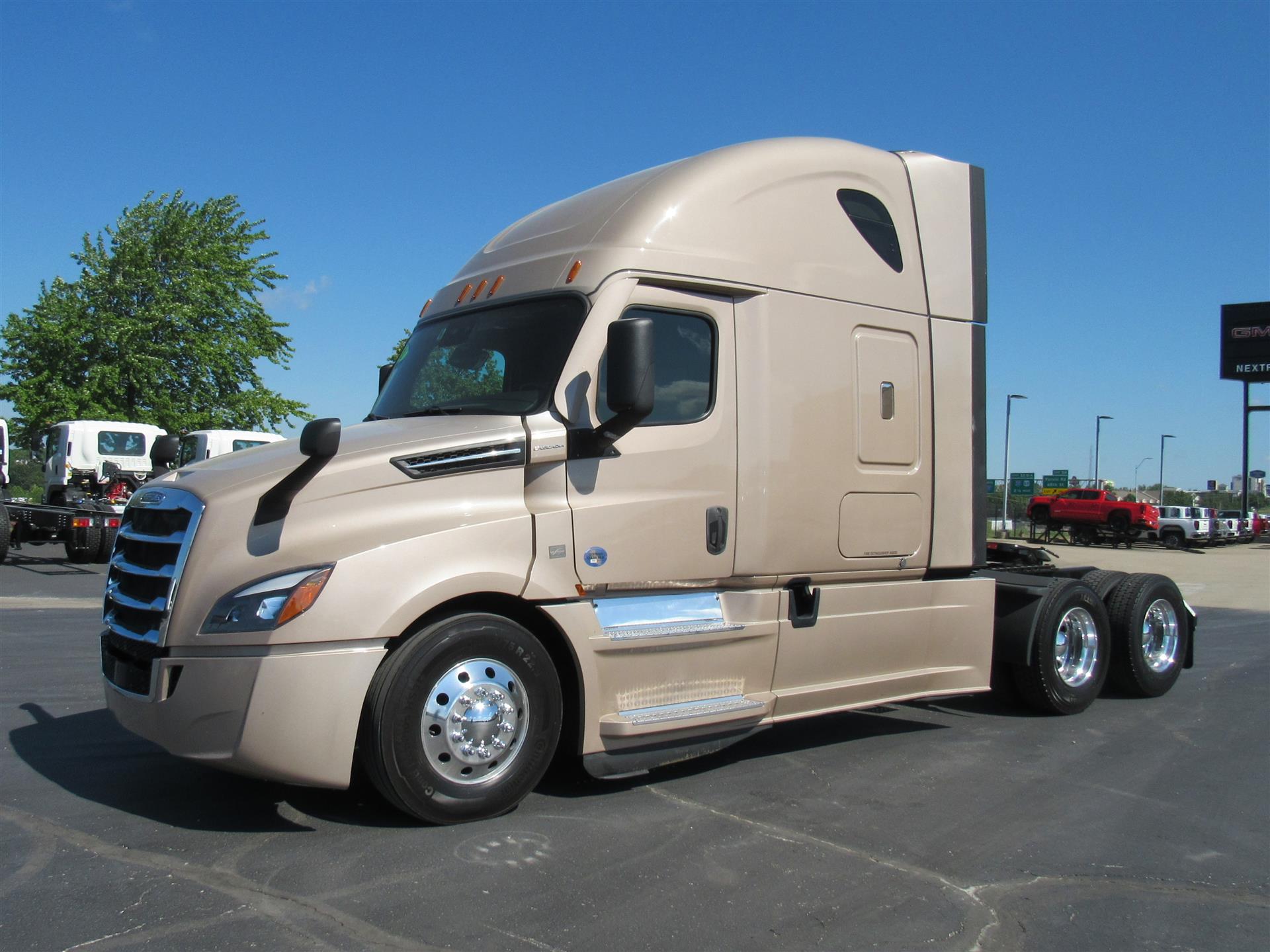 2021 Freightliner CA126SLP