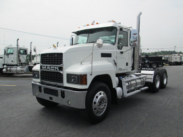 2023 Mack PI64T