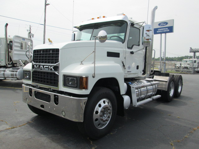 2022 Mack PI64T