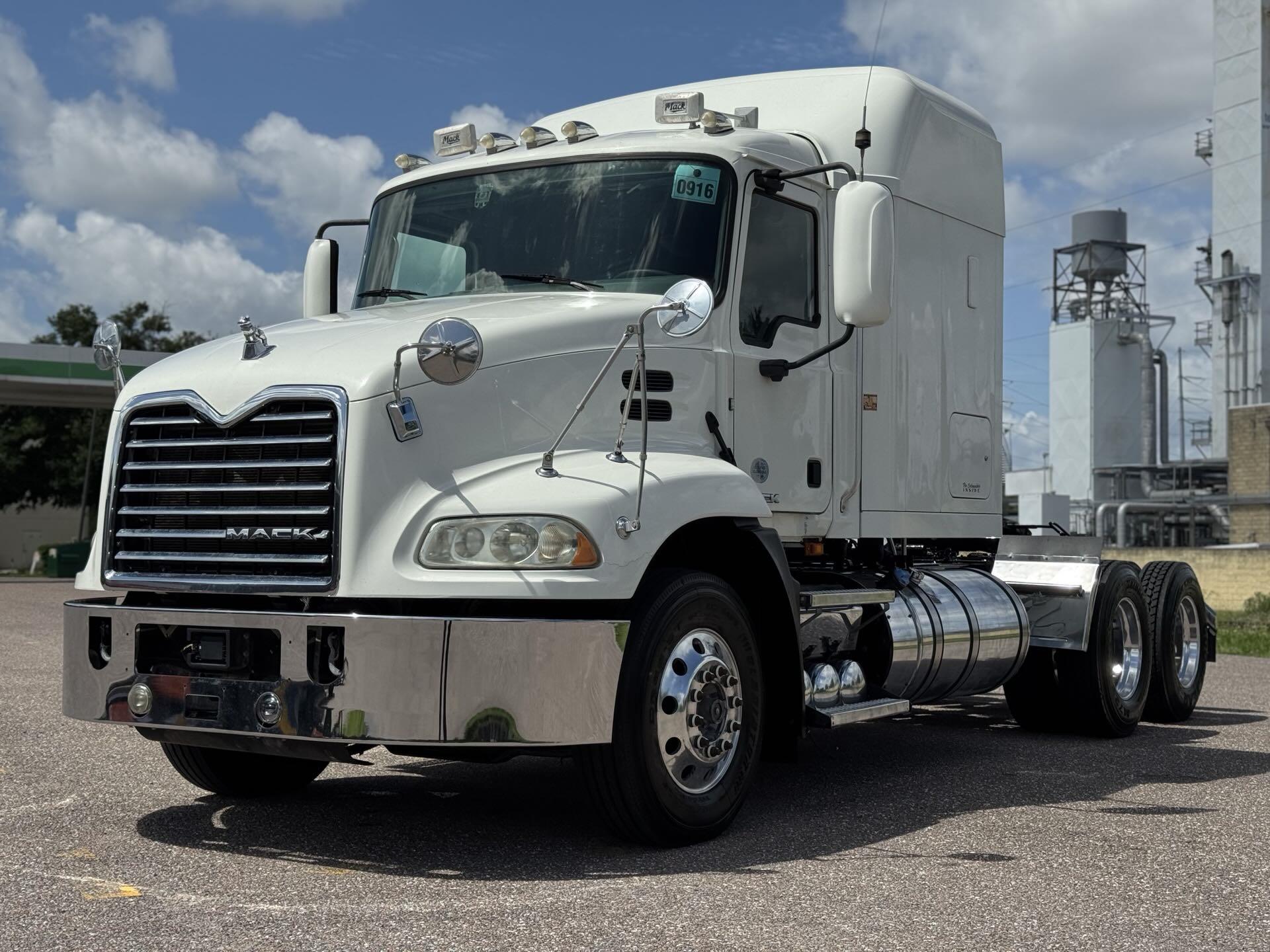 2018 Mack CXU613