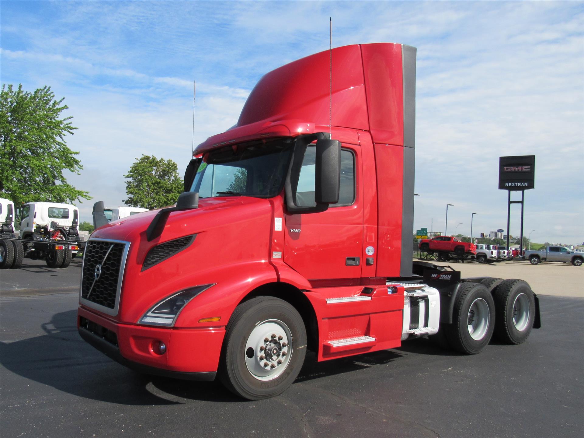2020 Volvo VNR64T300