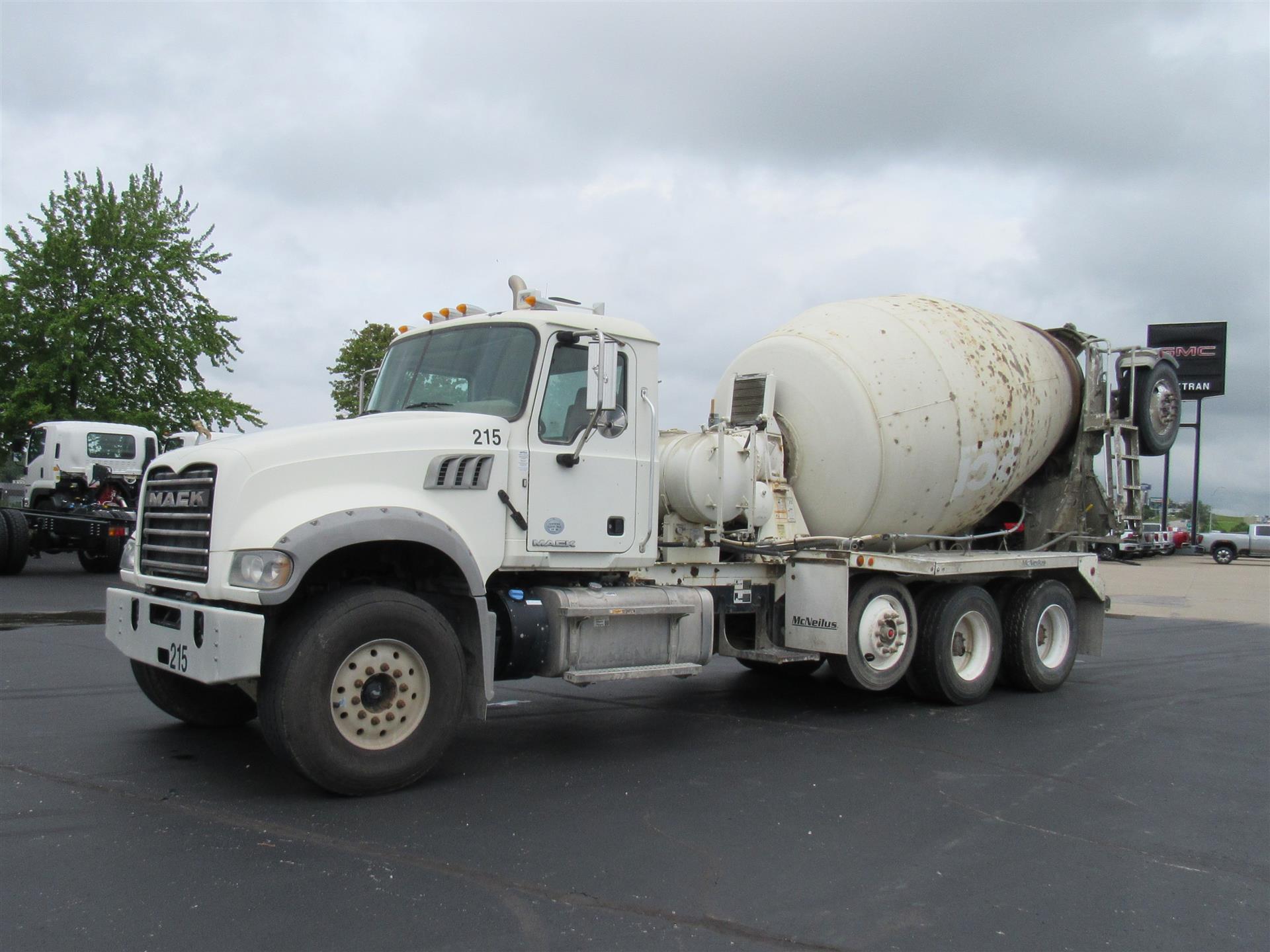 2015 Mack 