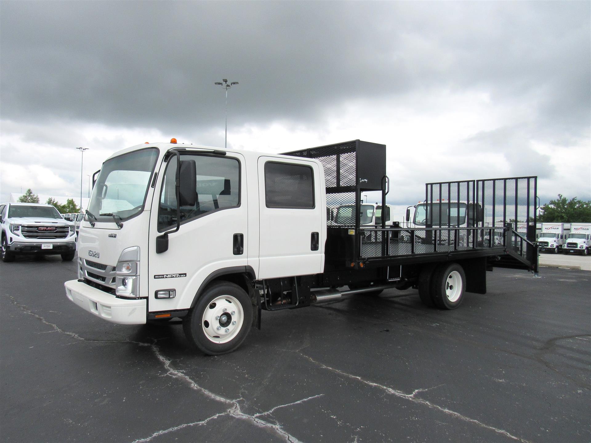 2025 Isuzu NPR HD GAS