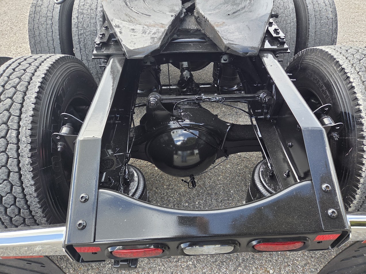 2023 Volvo - image 11