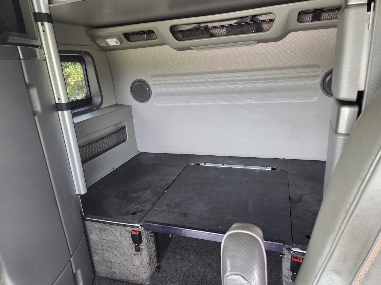 2023 Volvo - image 18