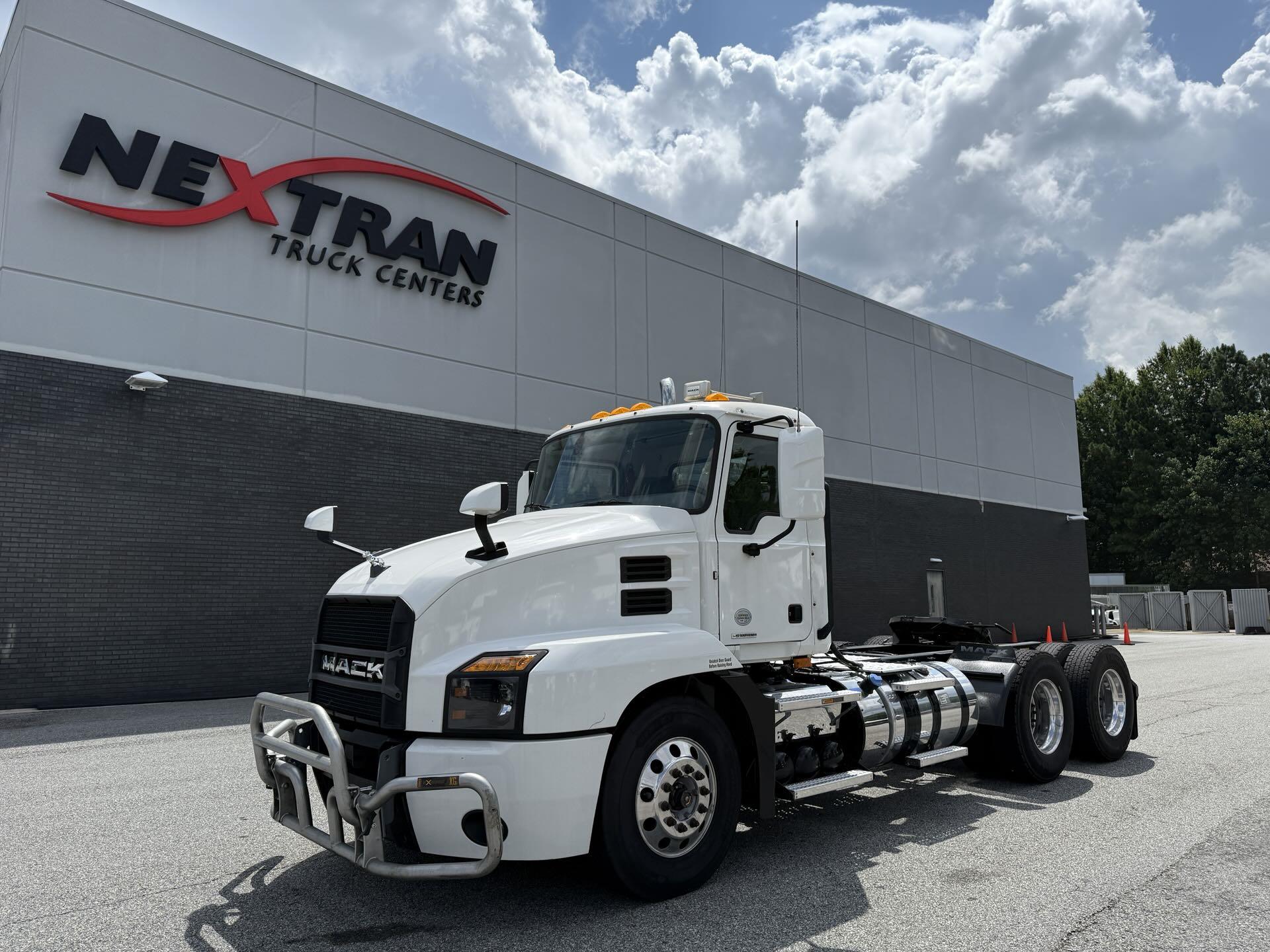 2021 Mack AN64T