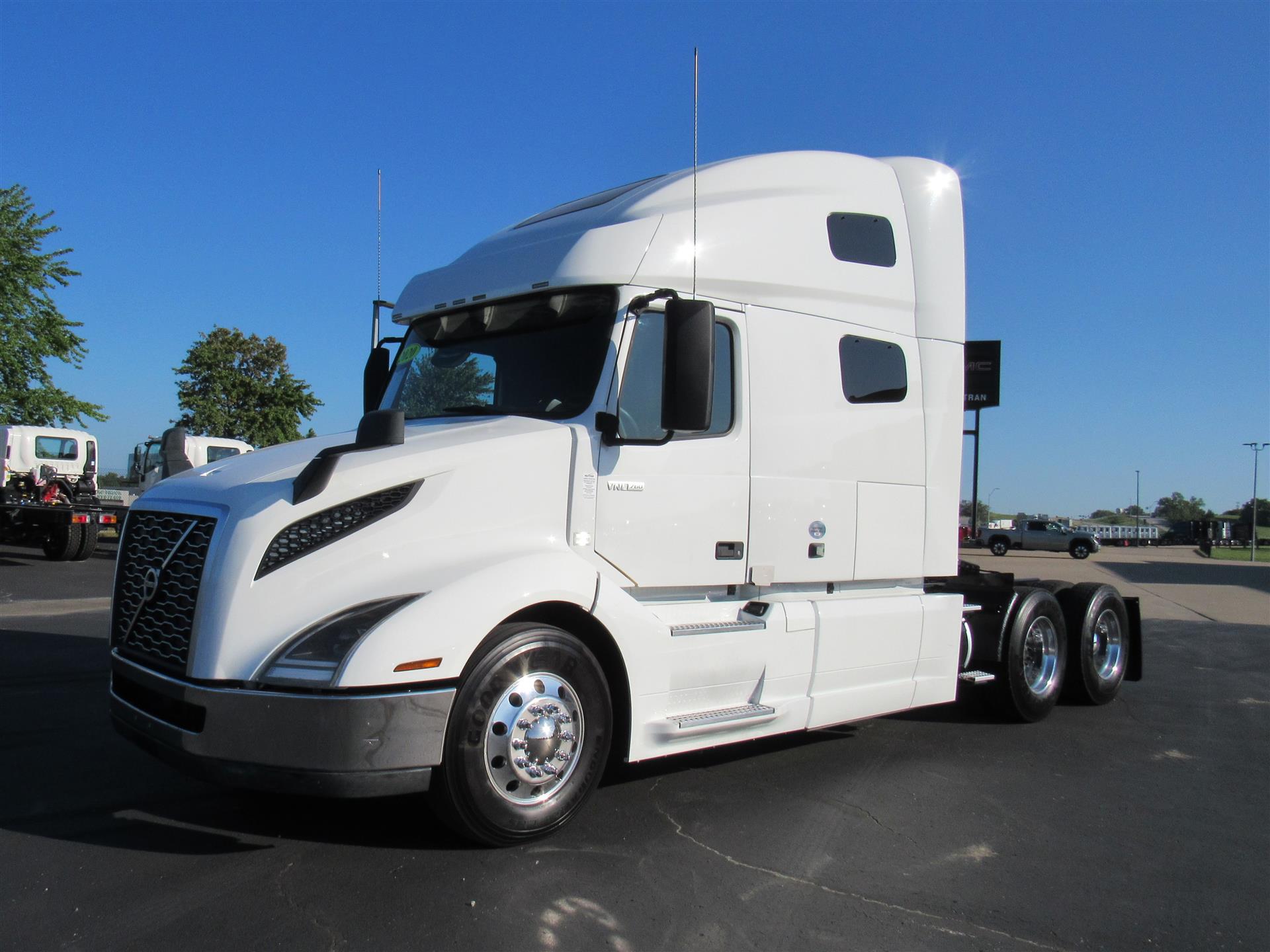 2020 Volvo VNL64T760