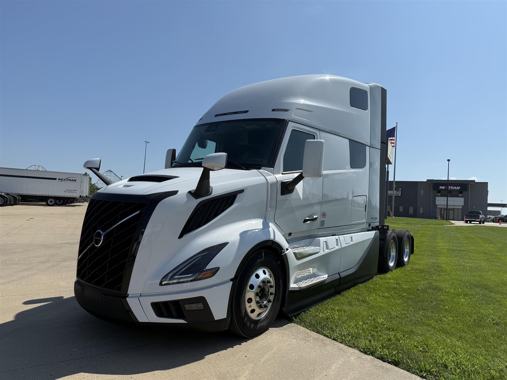 2026 Volvo NEW VNL860