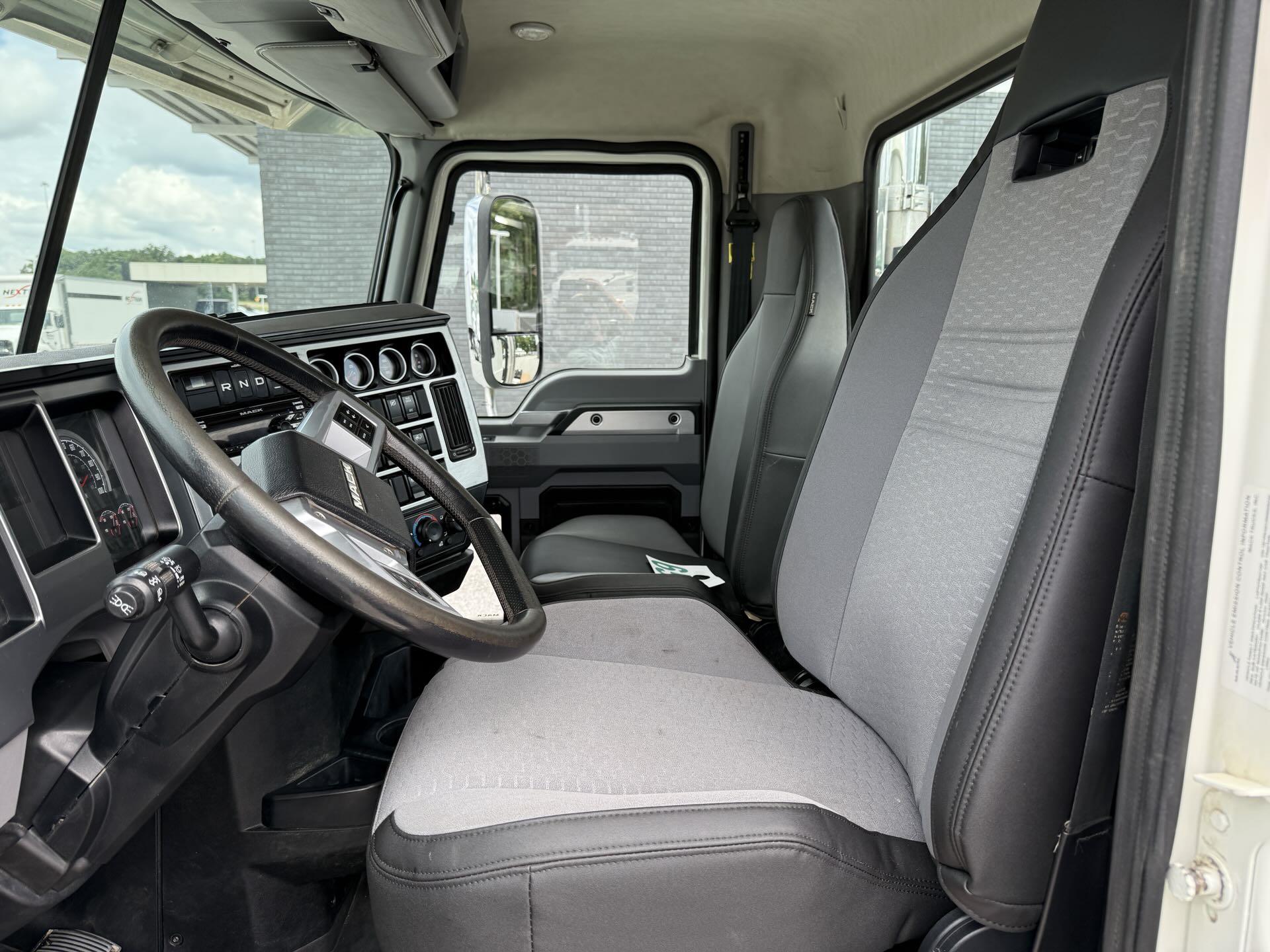 2021 Mack - image 12