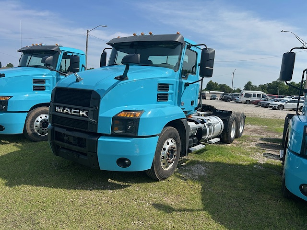 2020 Mack AN64T