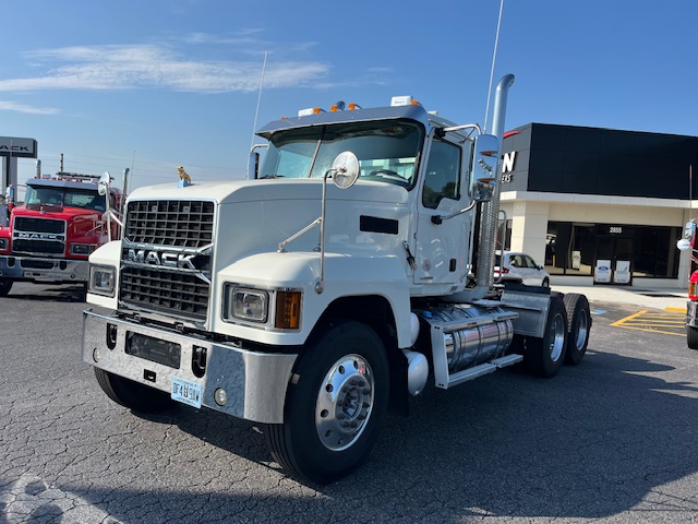 2022 Mack PI64T