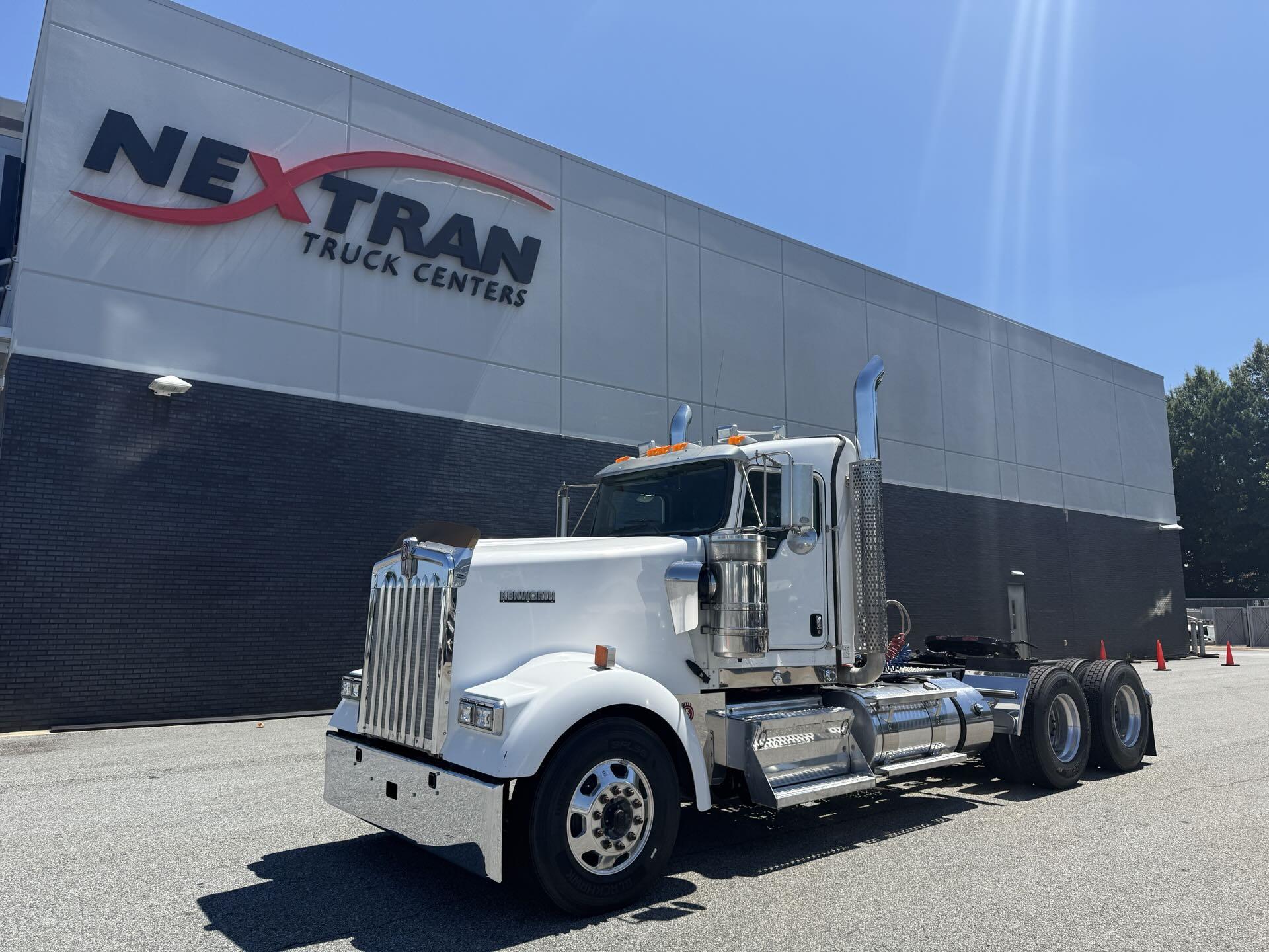 2019 Kenworth W900