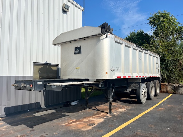 2018 TRAILSTAR DUMP