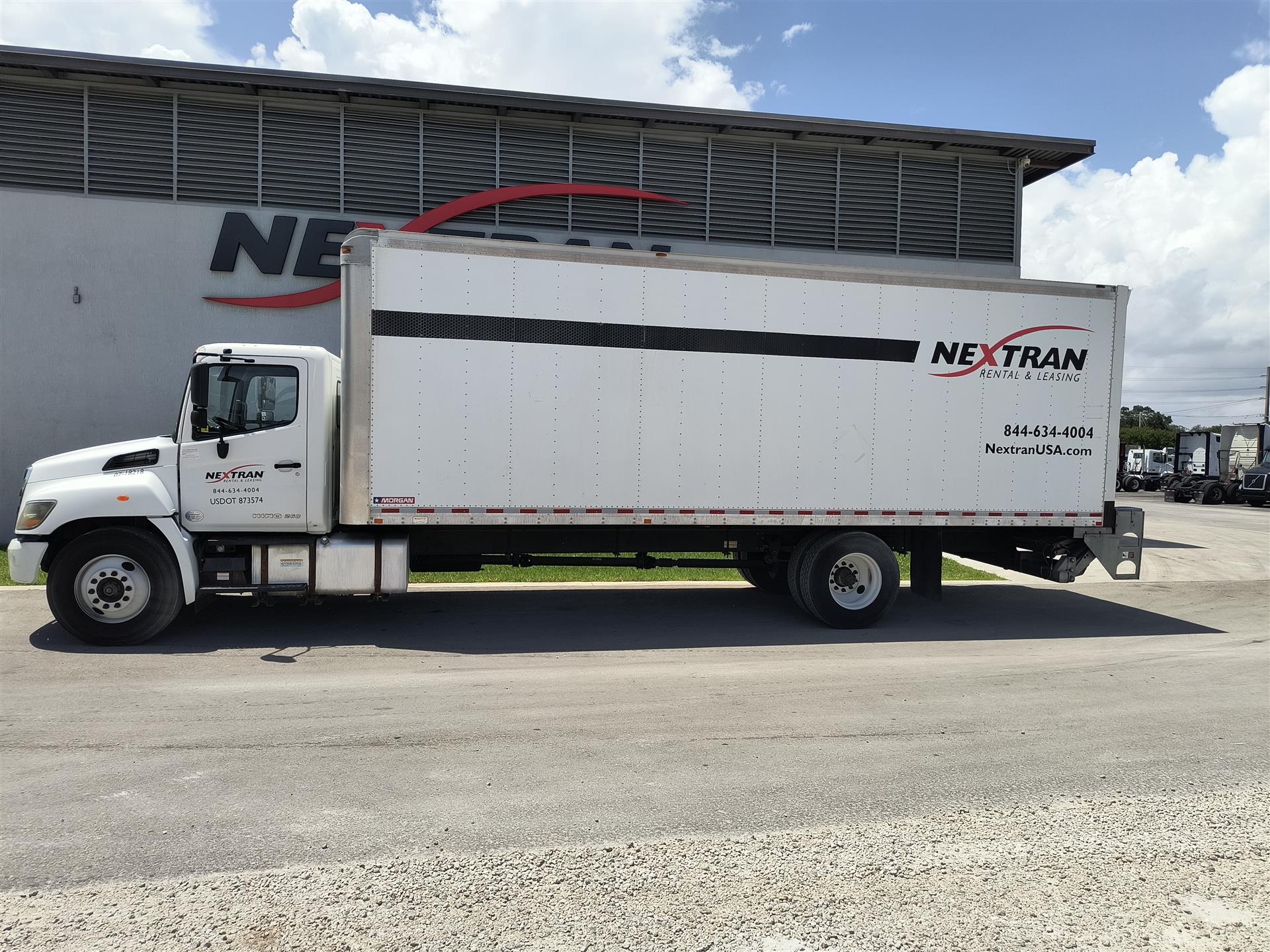 2018 Hino 268 - image 6