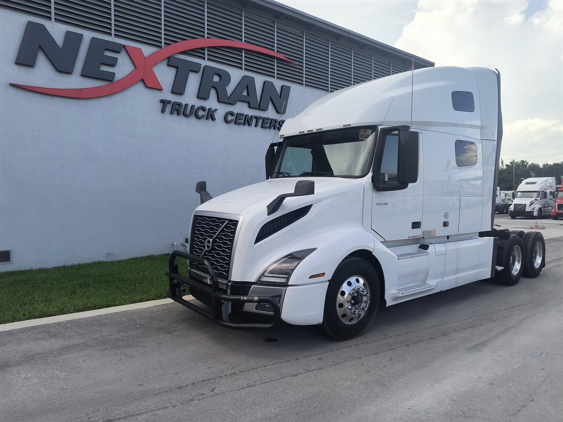 2021 Volvo VNL64T760