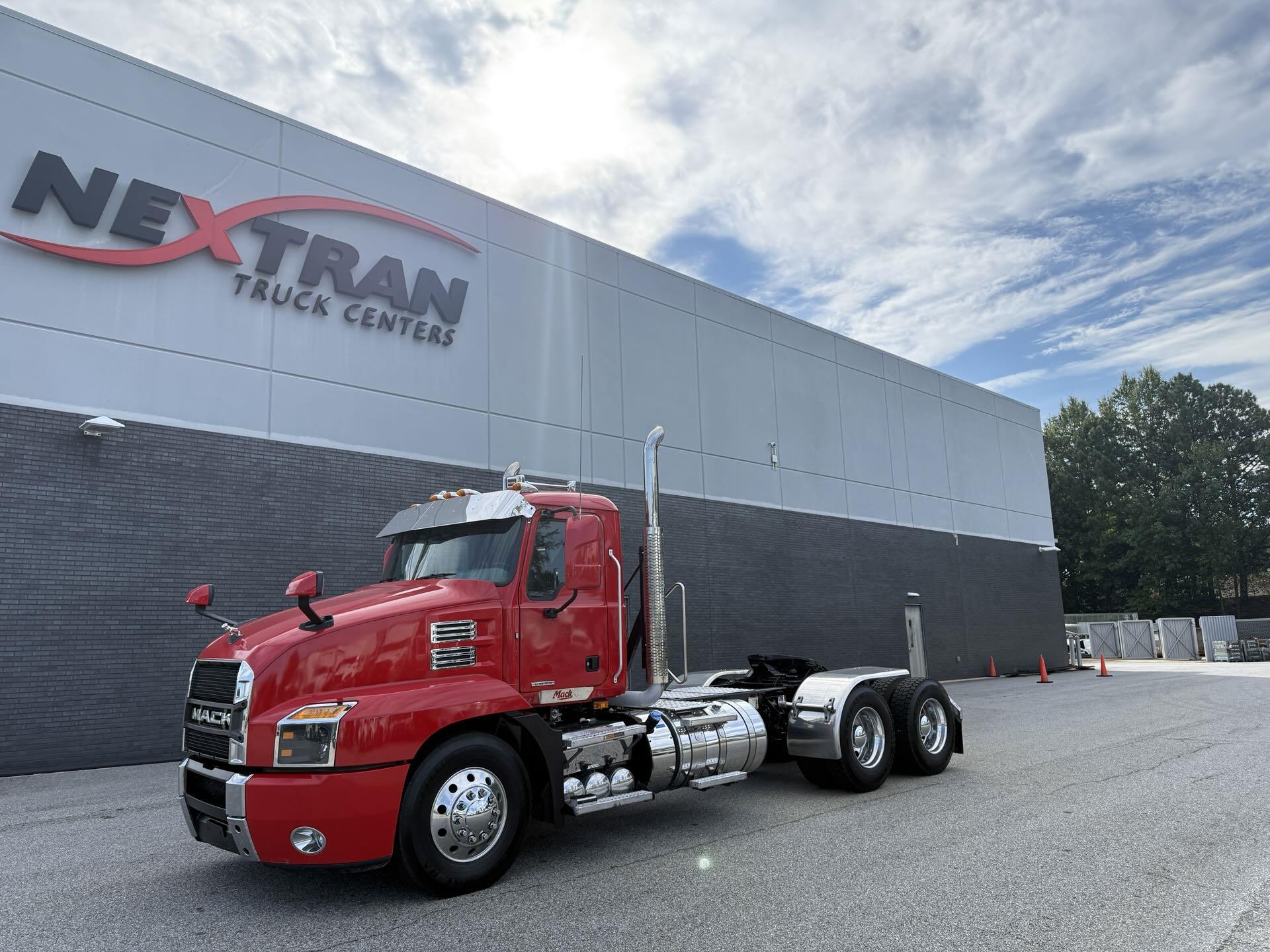 2021 Mack AN64T