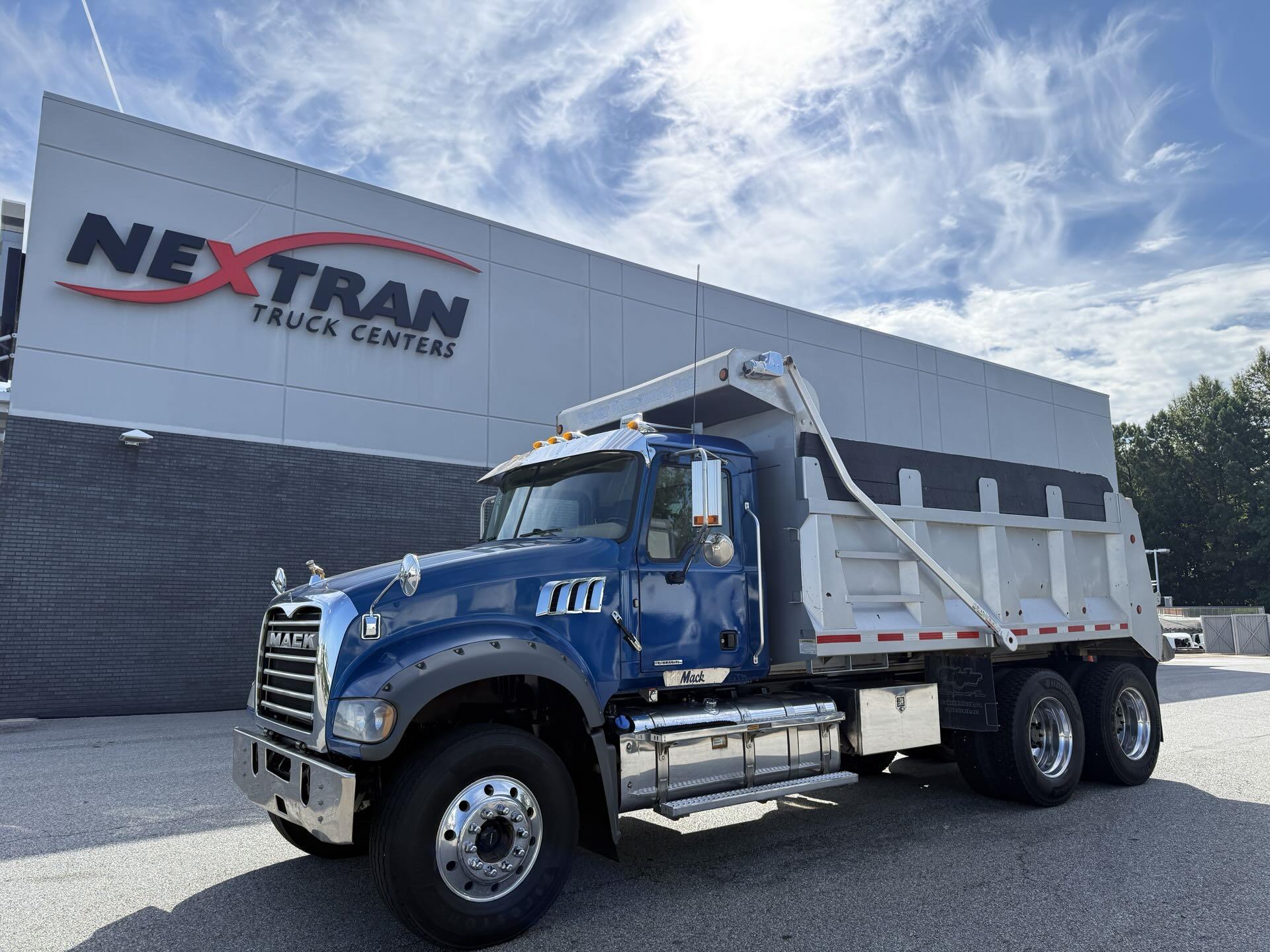 2019 Mack GR64F